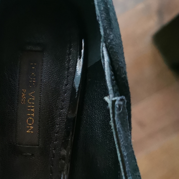 Shoes - Picture 7 of 8